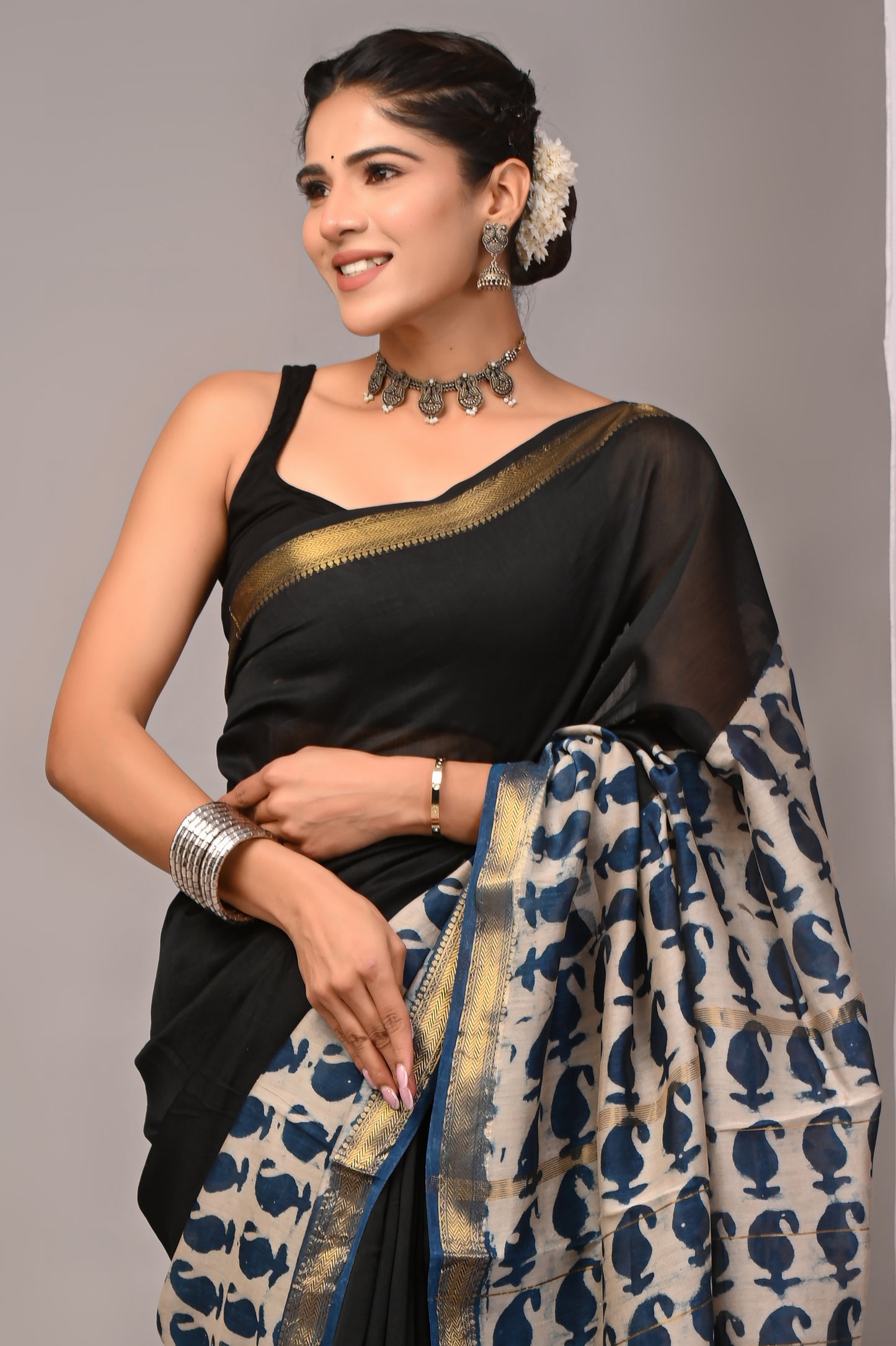Dopahar Naqsh - Handblock Printed Maheshwari Silk Saree
