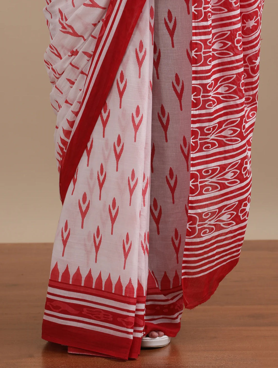 Ikkat Inspired Handprinted Cotton Mulmul Saree