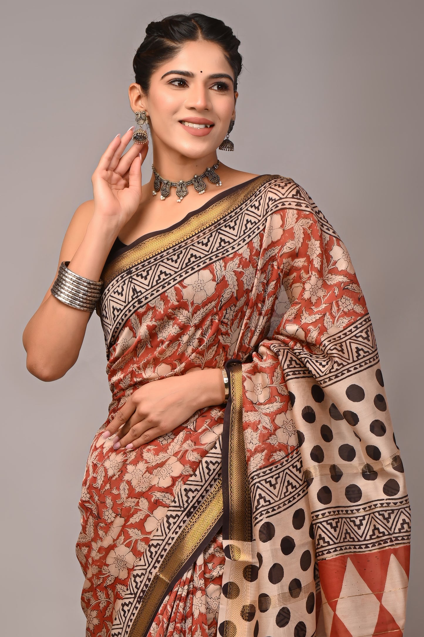 Dopahar Rang Mahal - Handblock Printed Maheshwari Silk Saree