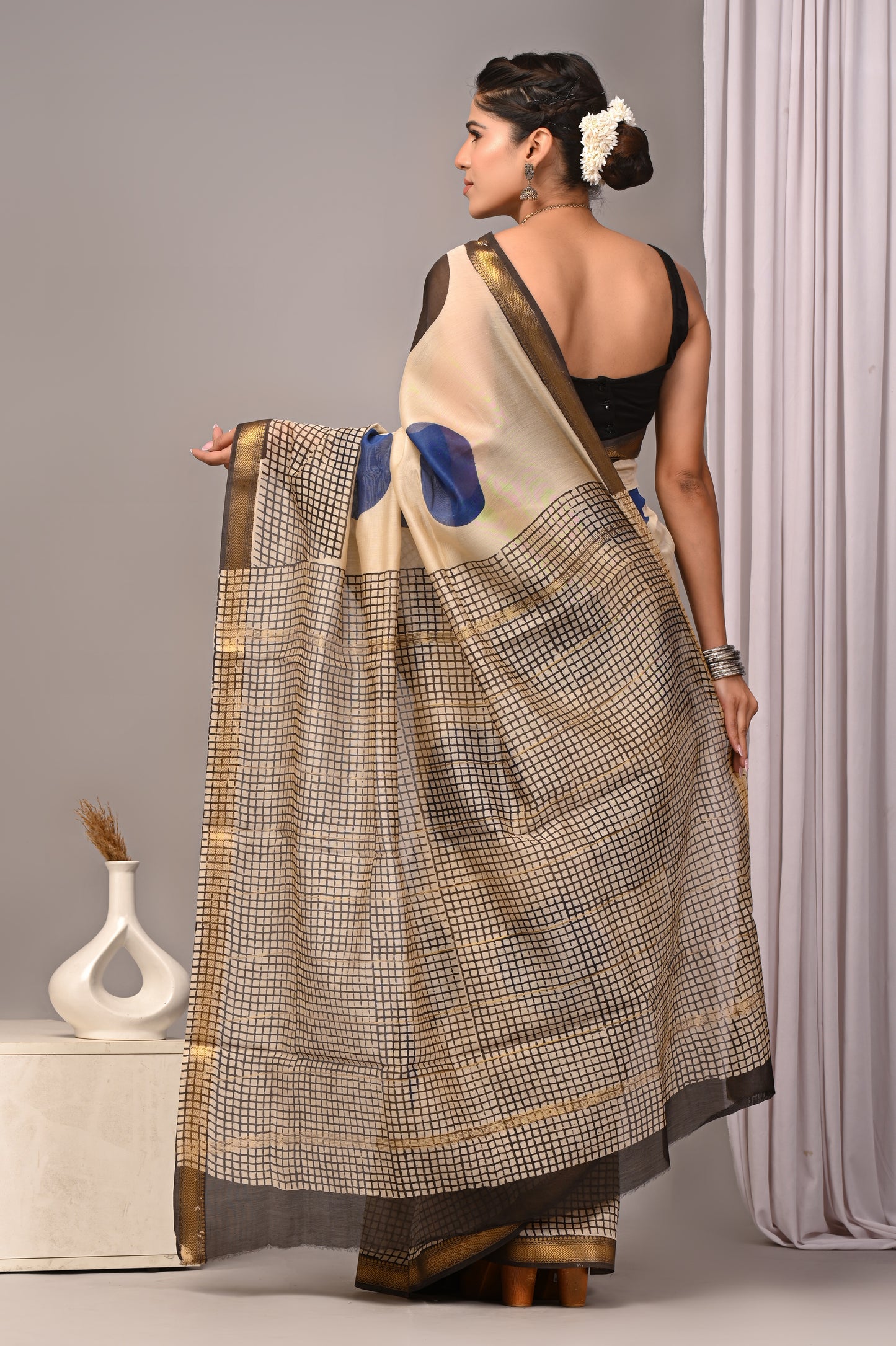 Dopahar Chitr - Handblock Printed Maheshwari Silk Saree