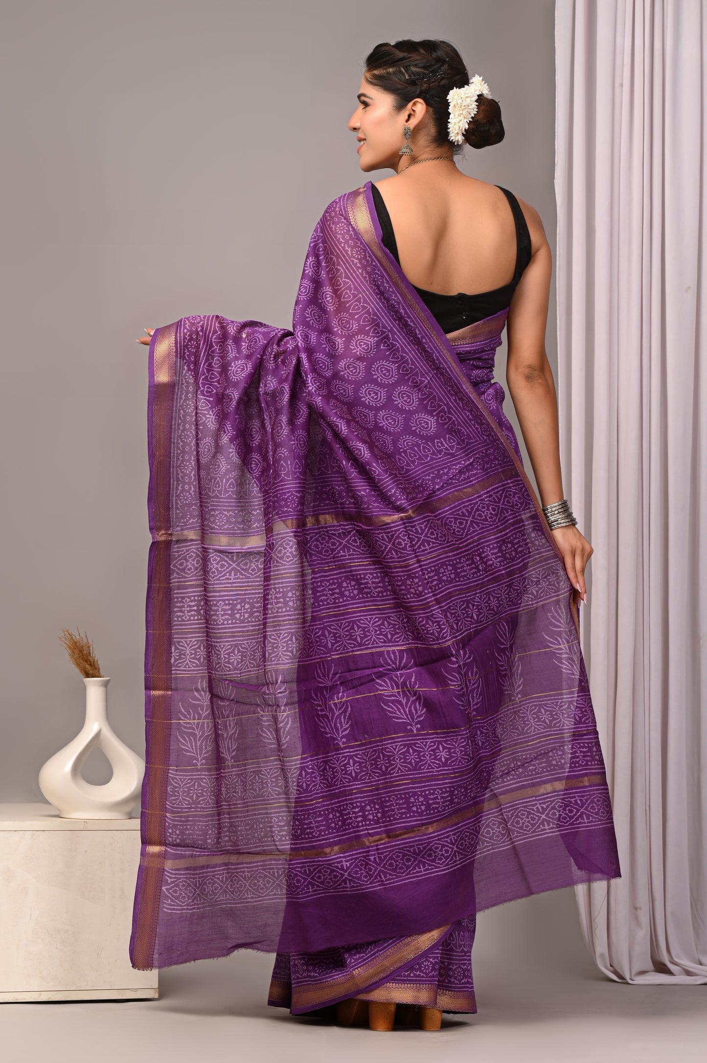 Dopahar Bahar - Handblock Printed Maheshwari Silk Saree