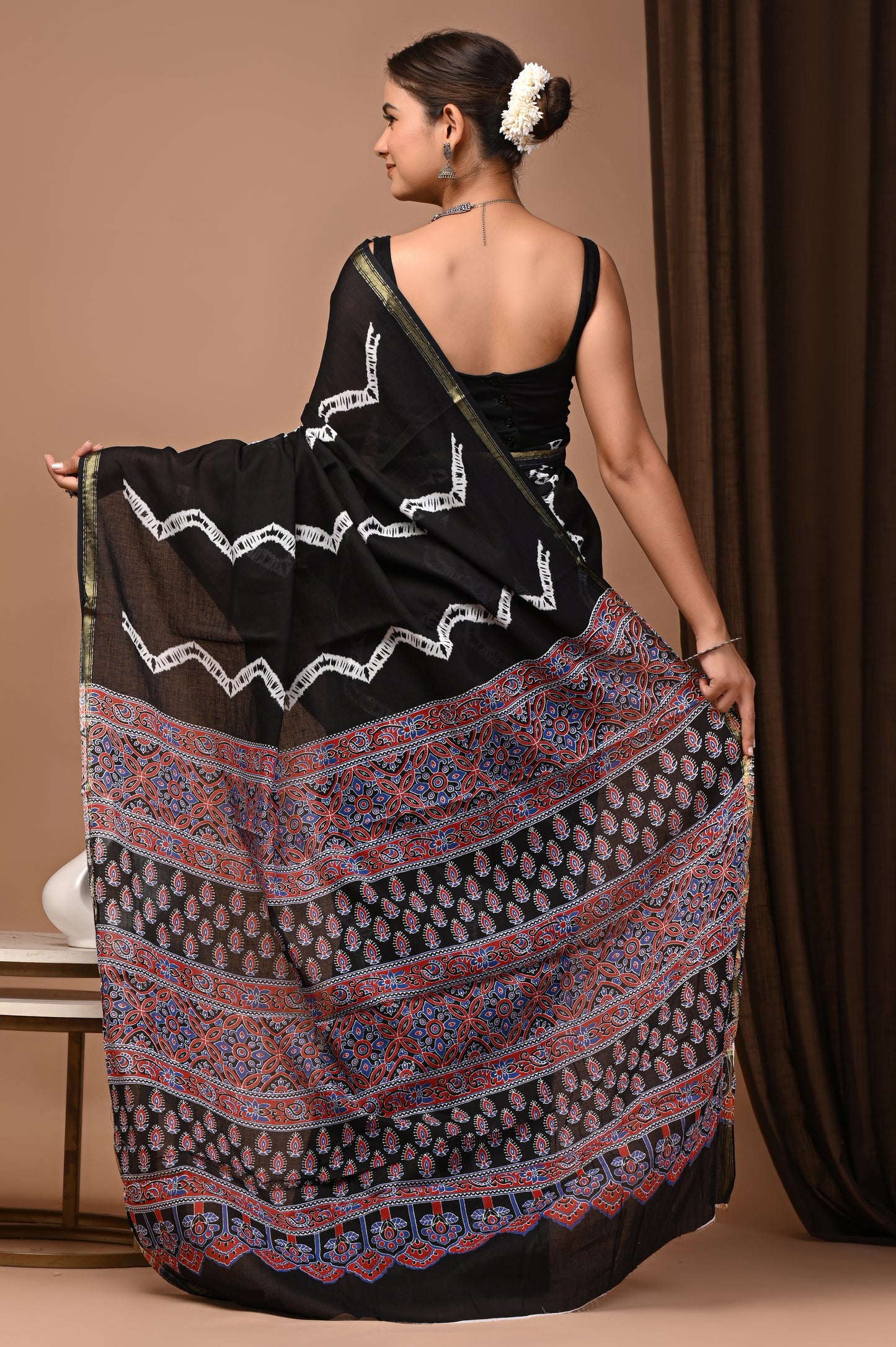 GOLD - Raat Rani - Cotton Saree with Zari Borders