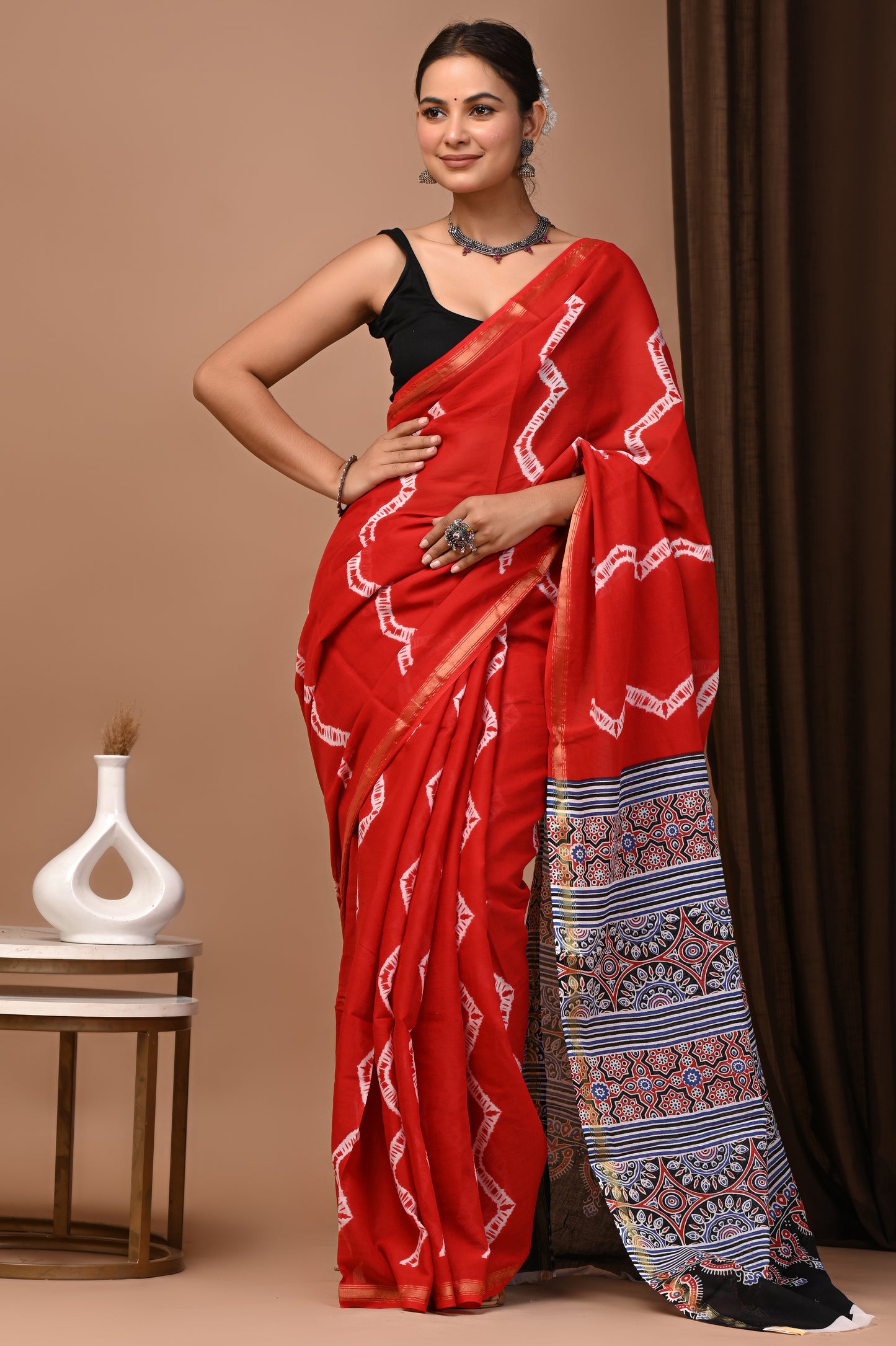 GOLD - Laal Bel Booti - Cotton Saree with Zari Borders