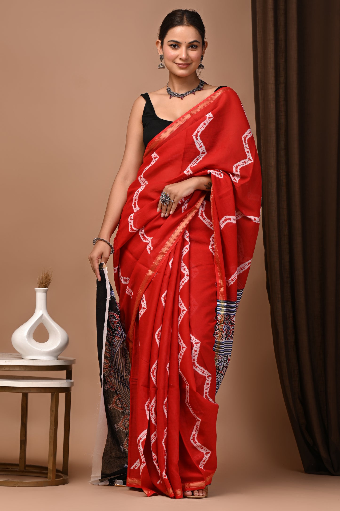 GOLD - Laal Bel Booti - Cotton Saree with Zari Borders
