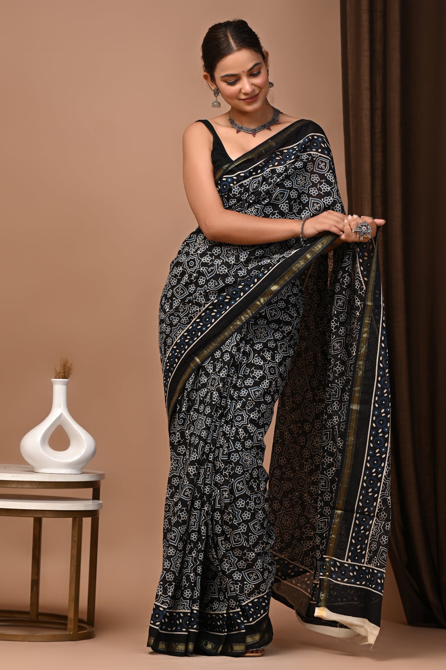 GOLD - Shyam Pushp Jaal - Cotton Saree with Zari Borders