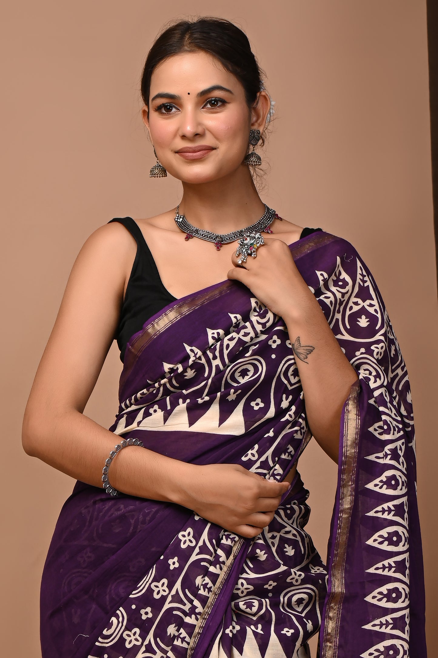 GOLD - Jamuni Kairi Booti - Cotton Saree with Zari Borders